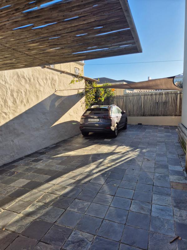 To Let 1 Bedroom Property for Rent in Woodstock Upper Western Cape